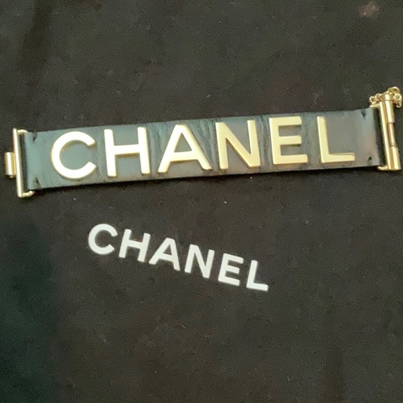 ❌SOLD❌Chanel Calfskin Logo Cuff Bracelet - Picture 3 of 13